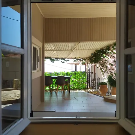 Agnadema House Hébergement de vacances