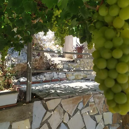 Hébergement de vacances Agnadema House *